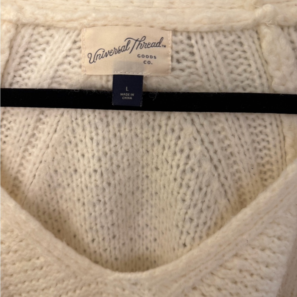 Universal Thread Ivory V-Neck Sweater - Picture 2 of 2